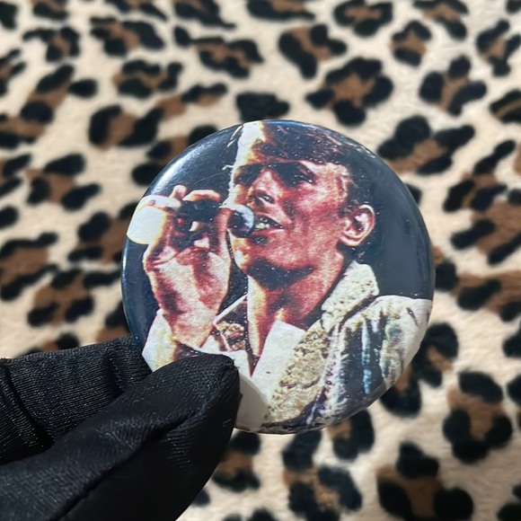 DAVID BOWIE 👩🎤Vintage Rock Button Pin Pinback 70s Ziggy Stardust Collectible - Picture 9 of 16